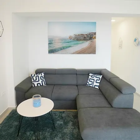 Mili Apartman *